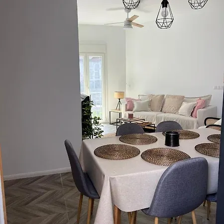 Luxury New 6 Pax Apart Downtown. Apartment Cordoba