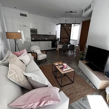 Luxury New 6 Pax Apart Downtown. Cordoba