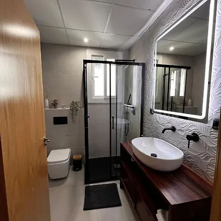 Luxury New 6 Pax Apart Downtown. * Cordoba