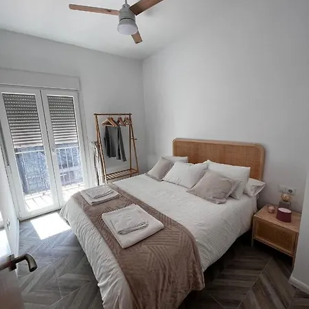 Apartment Luxury New 6 Pax Apart Downtown. *